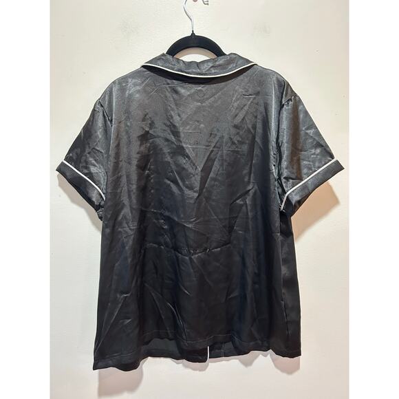 Tart Intimates NWT black pajama top size L short sleeve silky - Picture 3 of 7